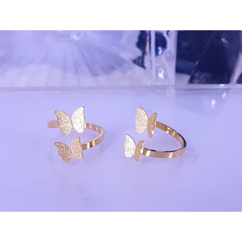 Cincin titanium asli, tidak luntur aman dipake mandi ya