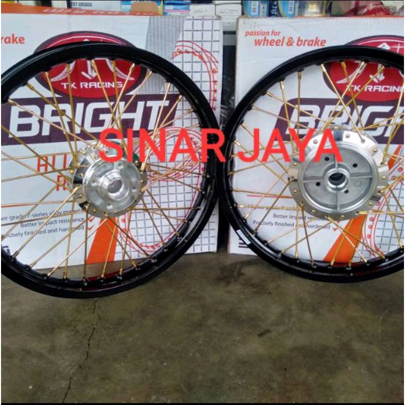 Sepaket velg jari tk brigt+ban ring 17 rx king jupiter z, z1, z new,vega,r, rr, zr, z1,vixion,mx dll