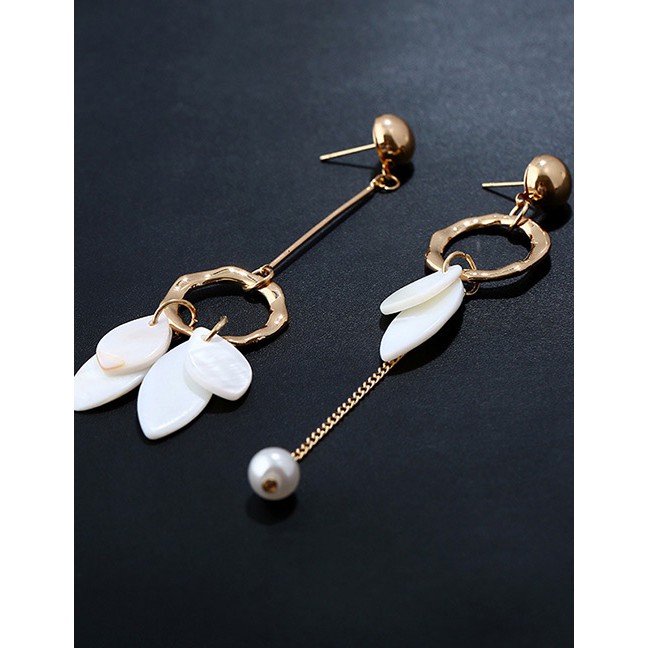 LRC Anting Tusuk Elegant Gold Color Circular Ring Decorated Asymmetric Earrings