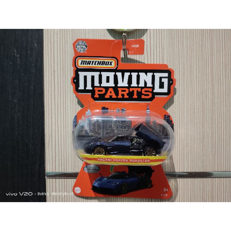 Matchbox MOVING PARTS PAGANI HUAYRA ROADSTER