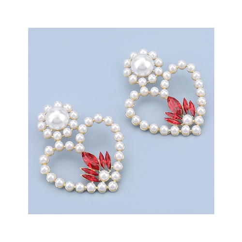 LRC Anting Tusuk Fashion White Heart Shaped Alloy Diamond Imitation Pearl Hollow P65032