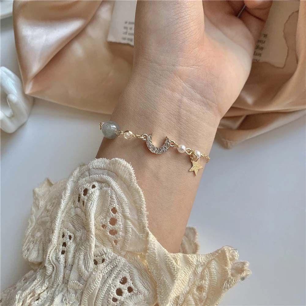 Needway   Gelang Bulan Bintang Temperamen Manis Trendi Untuk Perhiasan Fashion Bunga Perempuan Minimalis Gadis Zirkon Gaya Korea Bracelet