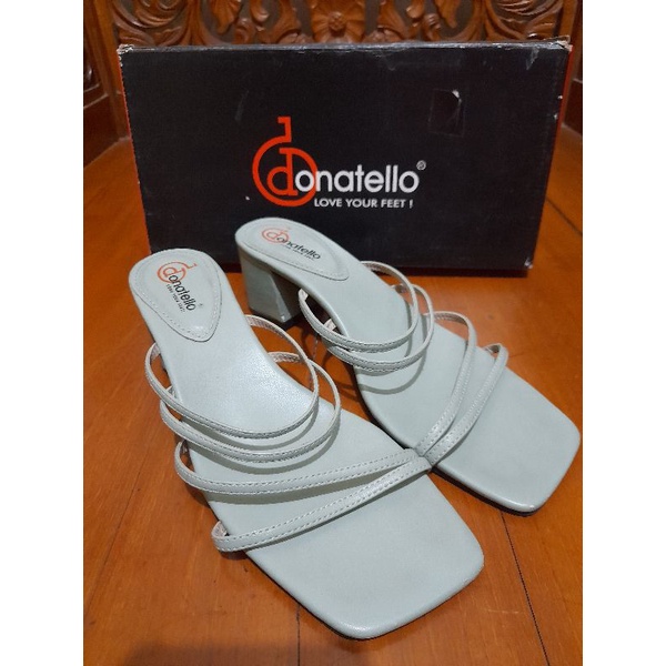 Preloved Sepatu Wanita Mewah Kekinian Branded