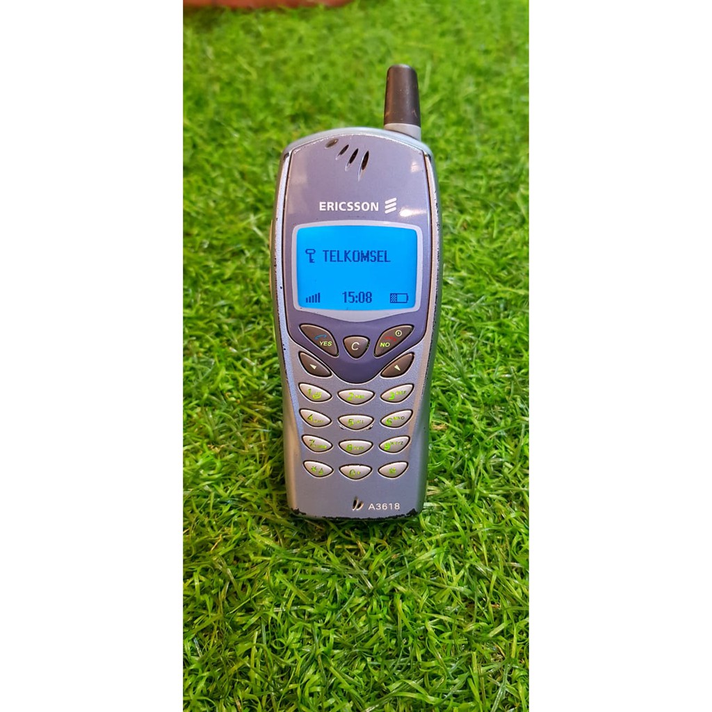 HP Jadul Ericsson A3618 Blue Antena IMEI Tembus Original Aka Adik Hiu Not R310 or R190 or T68 or T28