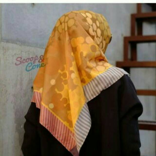 Scoop and cone voal scarf
