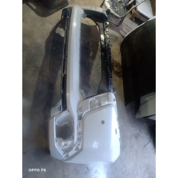 Bemper depan pajero 2017 original copotan