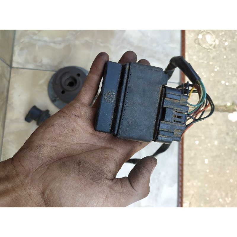 Magnet YZ 250 Ori 4tak