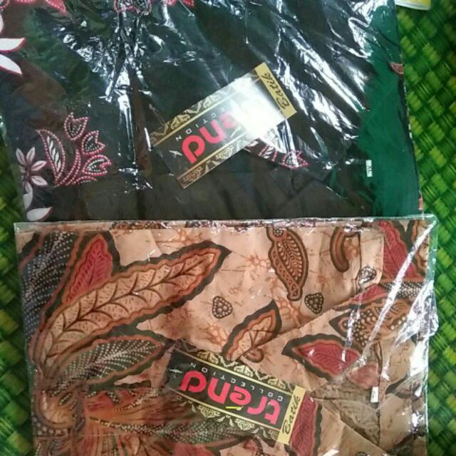 Kemeja Batik Pria Sakura Merah Warna Dasar Hitam