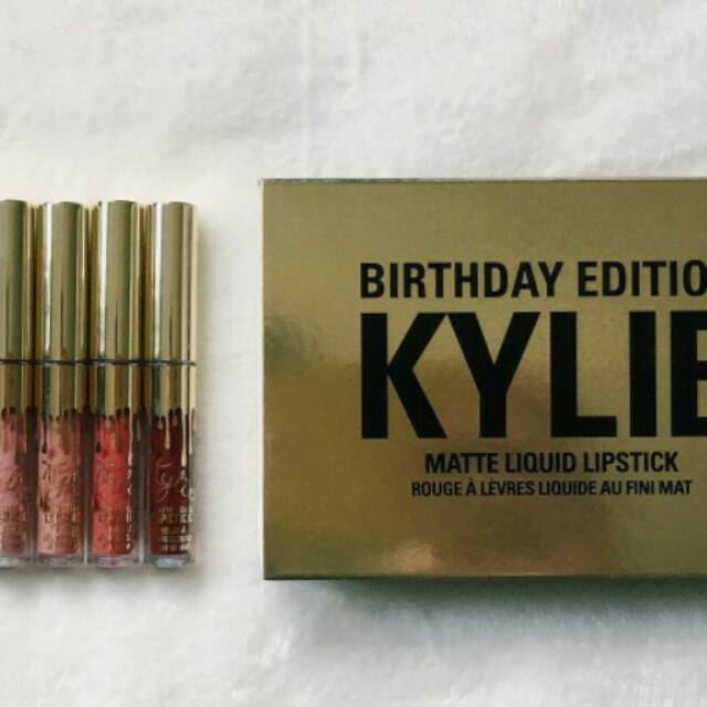 

KYLIE BRITHDAY EDITON GOLD 1 DUS ISI 6