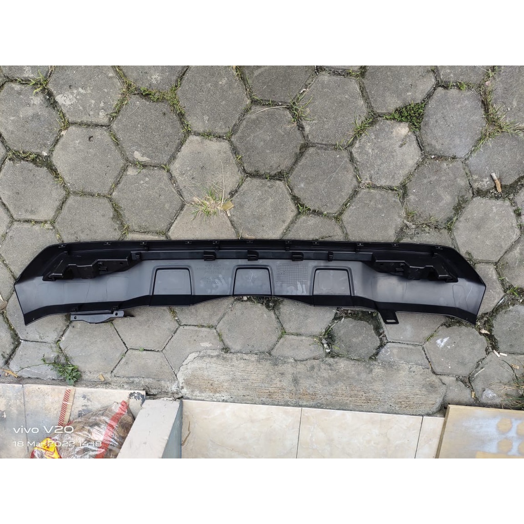 cover bemper belakang mobil mitsubishi allnew pajero sport original