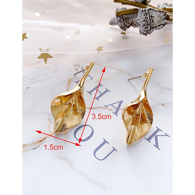 LRC Anting Tusuk Fashion Gold Alloy Leaf Stud Earrings F54110