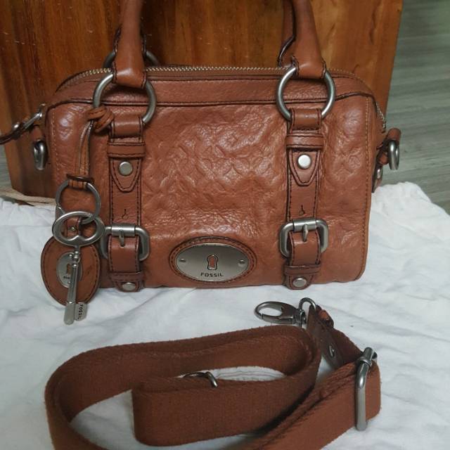 Fossil maddox embossed small satchel