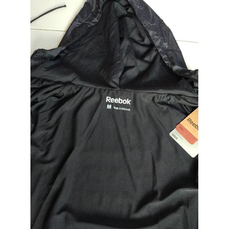 jaket reebok running