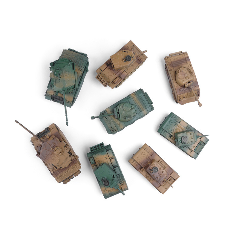 8pcs / Set Mainan Rakitan Model Tank Tempur Utama KV-1 KV-2 M4A3 Sherman Bahan Plastik 1 / 72 WWII 4D