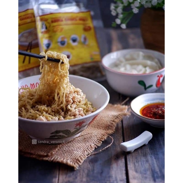 

mie abura mie frozen mie ayam mie pedas chilli oil