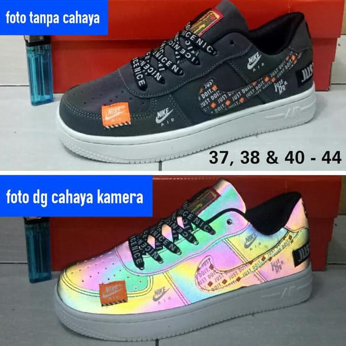 Kualitas Terbaik Sepatu Sneakers Kets Nike Air Force One Just Do It Reflective Glowing STOK TERBATAS
