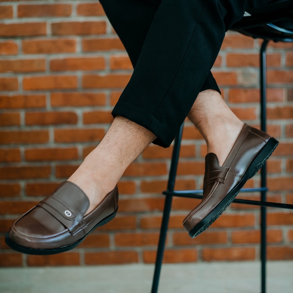 DTS - SEPATU FORMAL PRIA CASUAL DINAS PERKANTORAN PESTA NIKAHAN GAYA TRENDY KEKINIAN KULIT PU ASLI ORIGINAL BLACK BROWN TERLARIS MURAH - SepatuFormal Pantofel Pria Resmi Formal Hitam Coklat Kantor Kuliah Kasual Gereja Kondangan Kerja PNS Guru