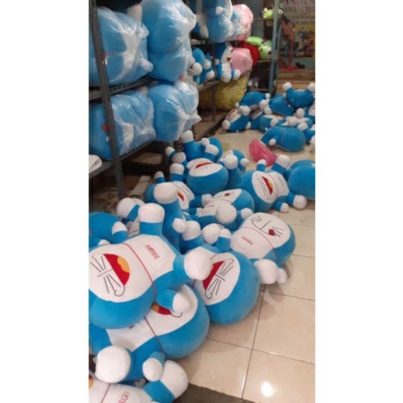 Boneka doremon jumbo 70 cm