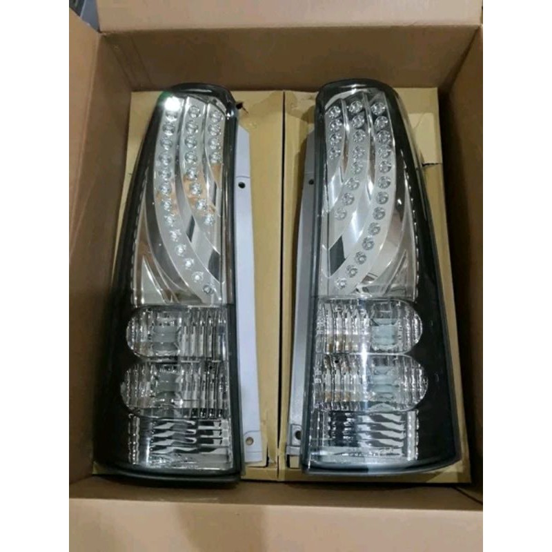 TOYOTA AVANZA DAIHATSU XENIA 2004 2005 2006 2007 2008 2009 2010 2011 LAMPU STOP LAMP LED SMOKE SET