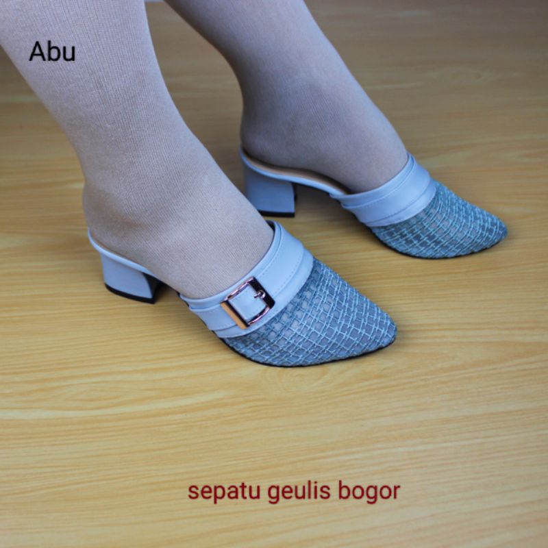 sandal sepatu bustong brukat hak tahu wanita terbaru kekinian/sendal brukat pesta wanita kondangan  Aprilia collection bisa cod