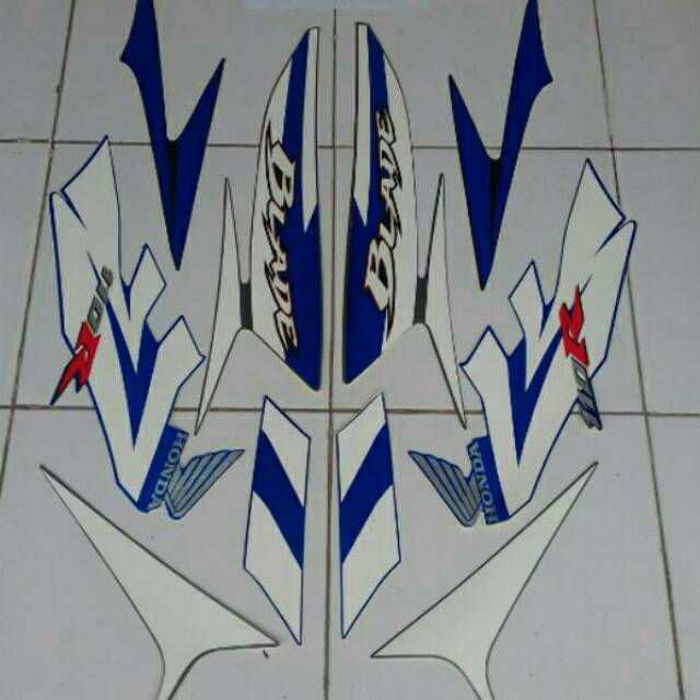 

Stiker Blade 2009/2010 biru putih