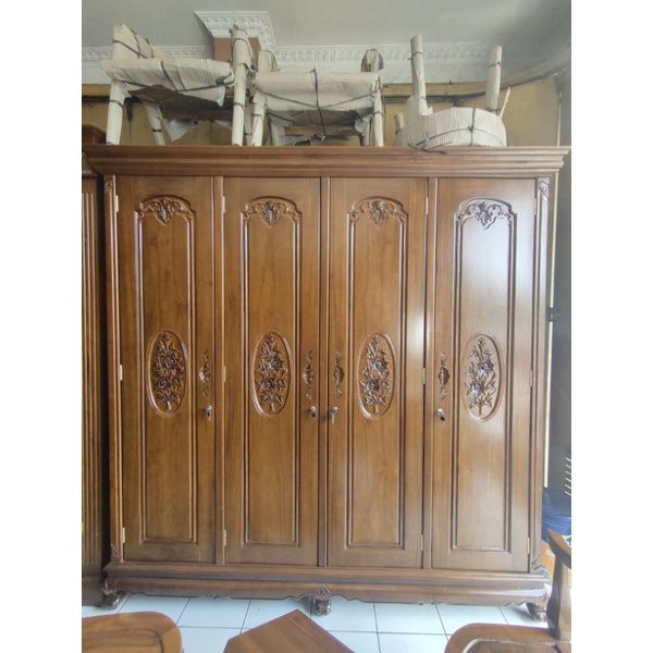FarhanahJati LEMARI JATI PINTU 4 Almari Pakaian Baju Ukir Jepara