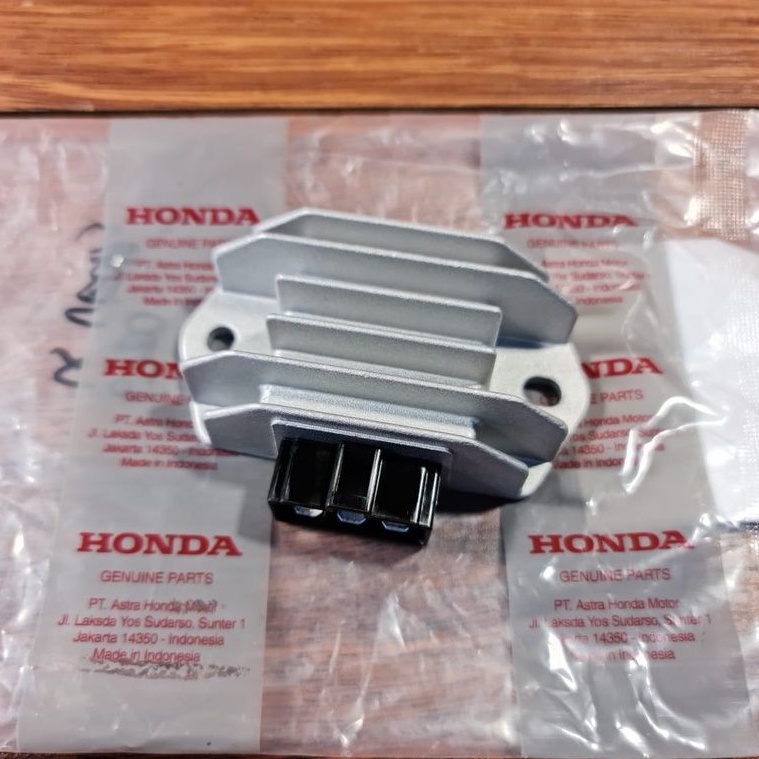 (CRF150/ verza/ cb verza/ k15 2012-215/ CBR 150R K45A (2014 - 2016) HONDA ORI - KIPROK/ REGULATOR - 