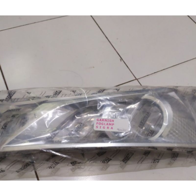 GARNISH FOGLAMP SIGRA