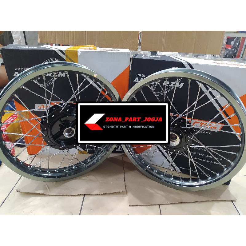 VELG SET TK RACING TITANIUM RING 18 PNP RXKING RING 18 LEBAR 185/185