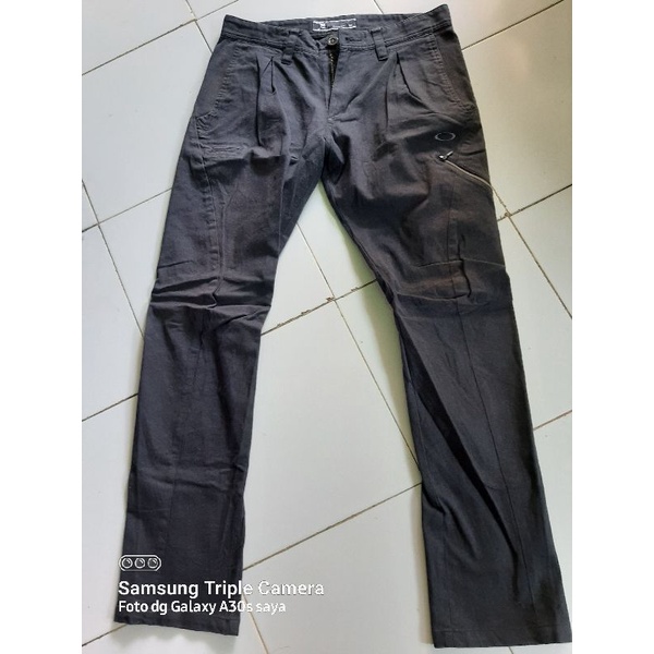 celana panjang preloved original by oakley