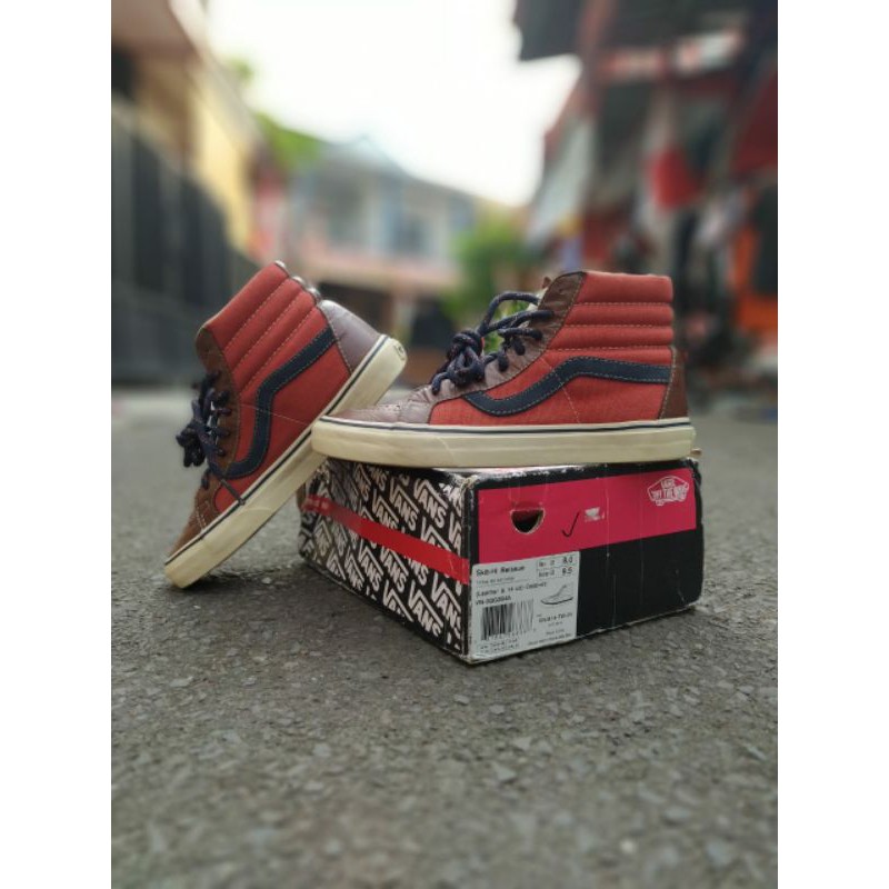 Sepatu VANS Leather HI Original (second)