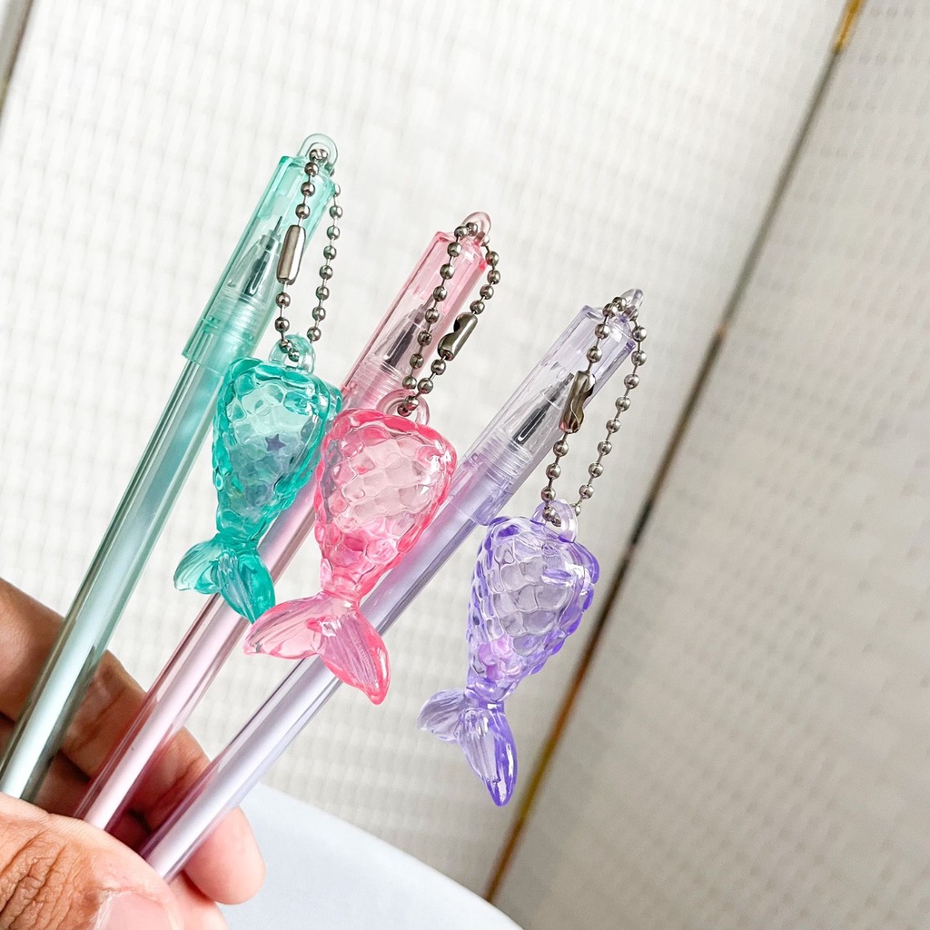 PULPEN GANTUNGAN EKOR MERMAID VERSI BARU MOTIF UNIK LUCU HARGA MURAH READY 3 MODEL WARNA SUPER CUTE KUALITAS TERBAIK