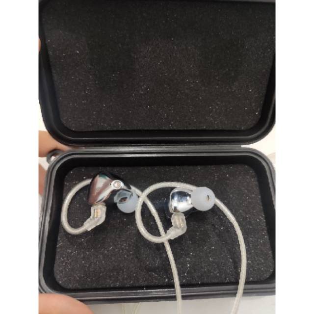 TFZ MyLoveEdition/ MLE rare silver (bekas)