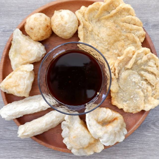 

Pempek Palembang ikan belida. Pempek campur isi 10pcs.