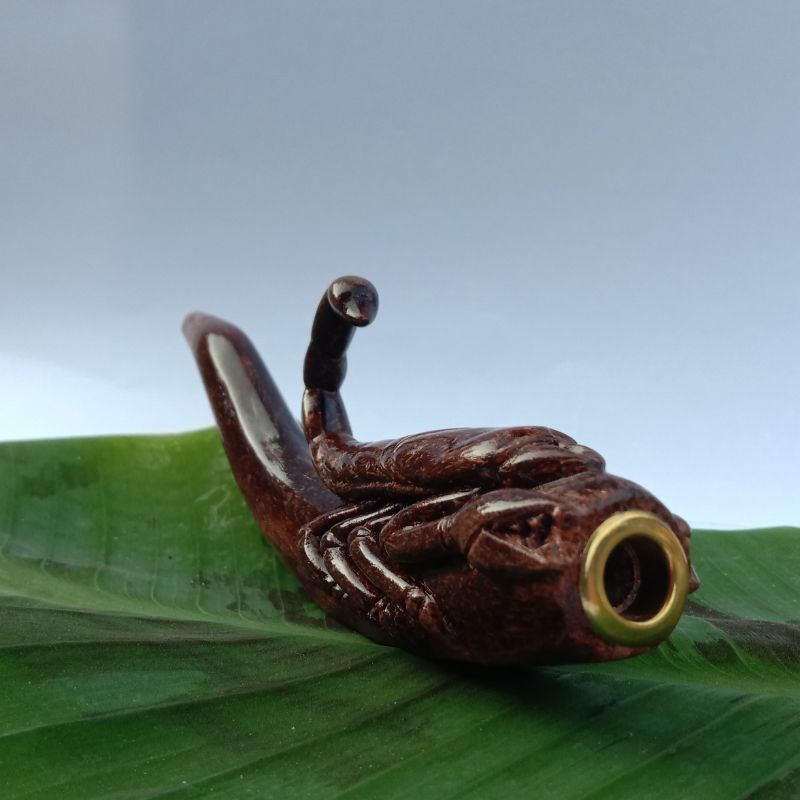 pipa ukir scorpion