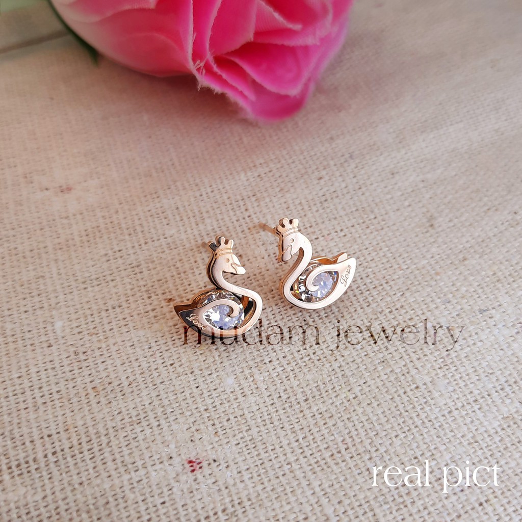Anting Tusuk Titanium Angsa Dengan Mahkota Diamond Artifisial Warna Rosegold, Gold dan Silver