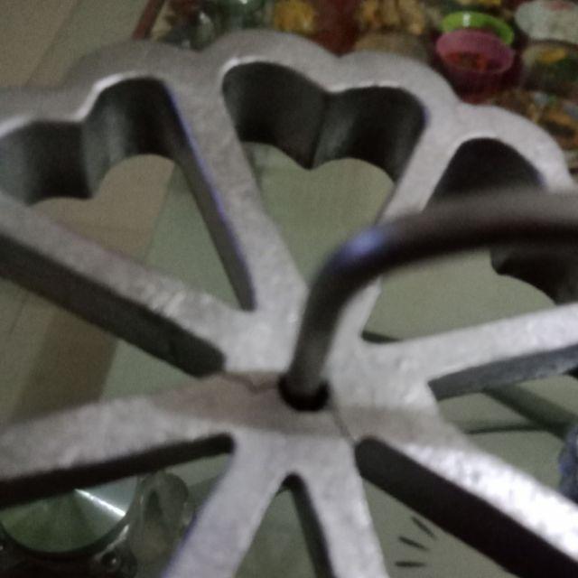 Cetakan Kembang Goyang