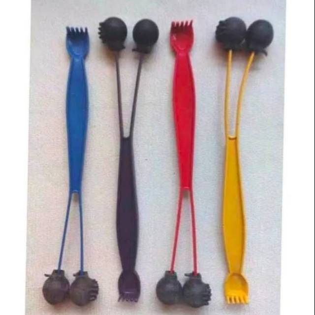 Garukan Punggung / PENGGARUK & PUKULAN BADAN