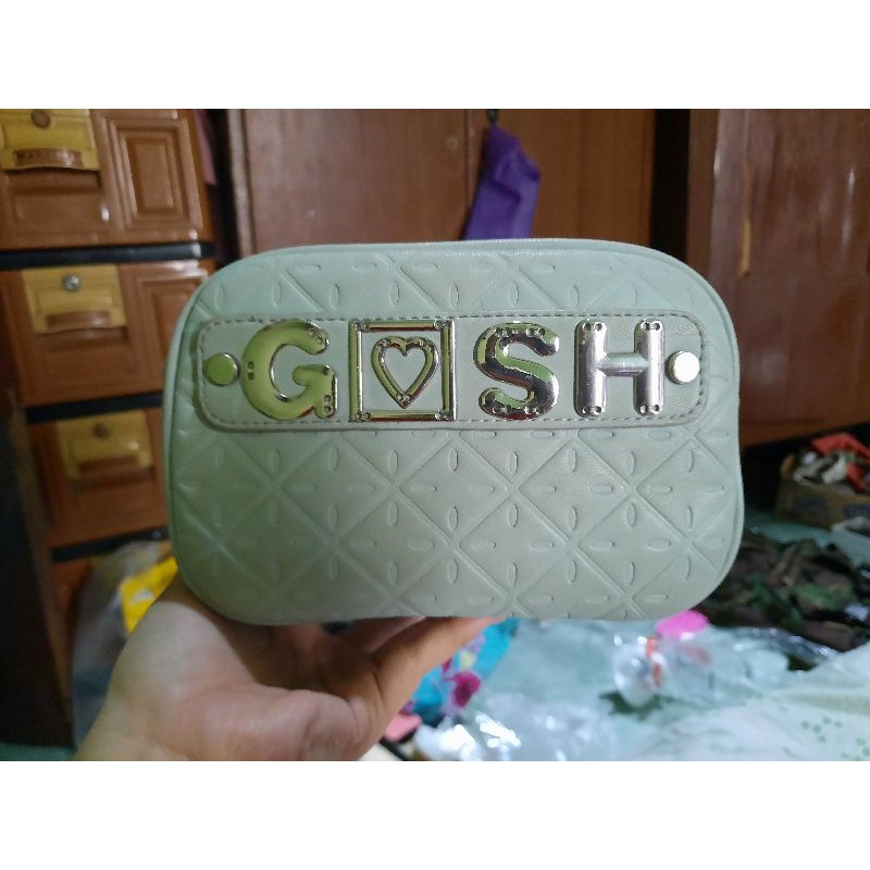 tas gosh bantal