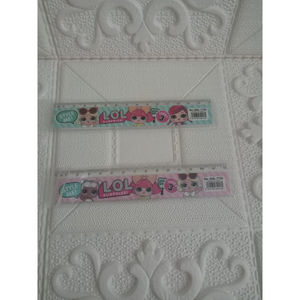 

Penggaris LOL 15 cm