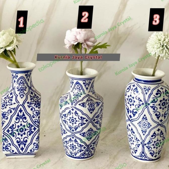 Vas Keramik Biru Putih Batik/ Pajangan Vas keramik Batik Biru putih 20