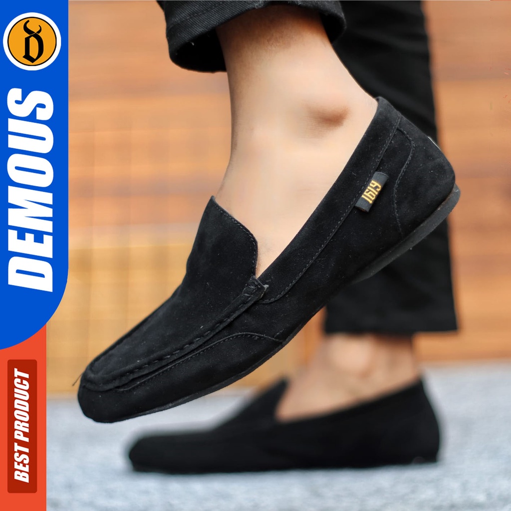 DEMOUS - Sepatu Casual Slip-On Hitam Pria Kerja