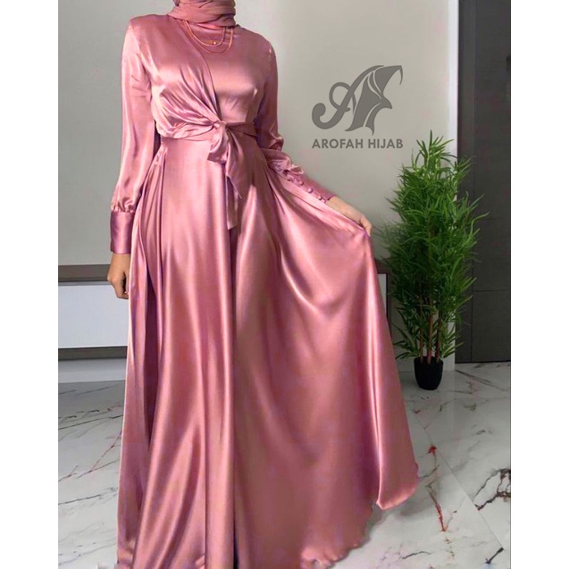 Naura Dress Satin Mewah