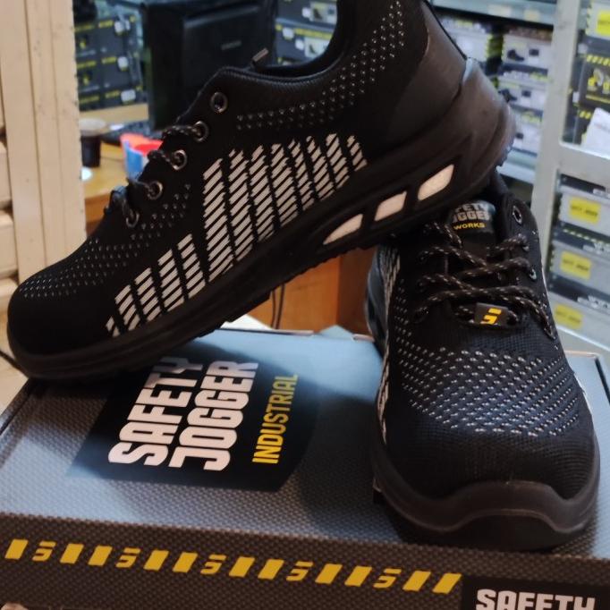 sepatu safety jogger fitz black