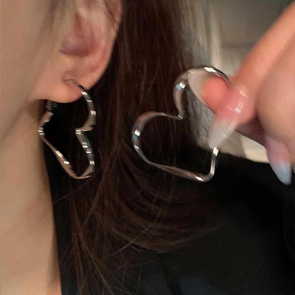 Mxbeauty Anting Tusuk Wanita Eleagnt Manis Untuk Perempuan Berongga Jantung Logam Berlebihan Drop Earrings