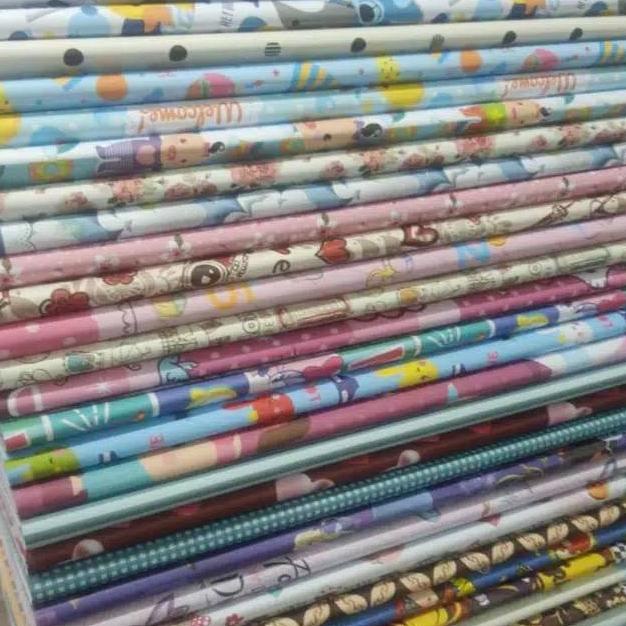 Kertas Kado Jumbo Isi 10 Uk 70X100