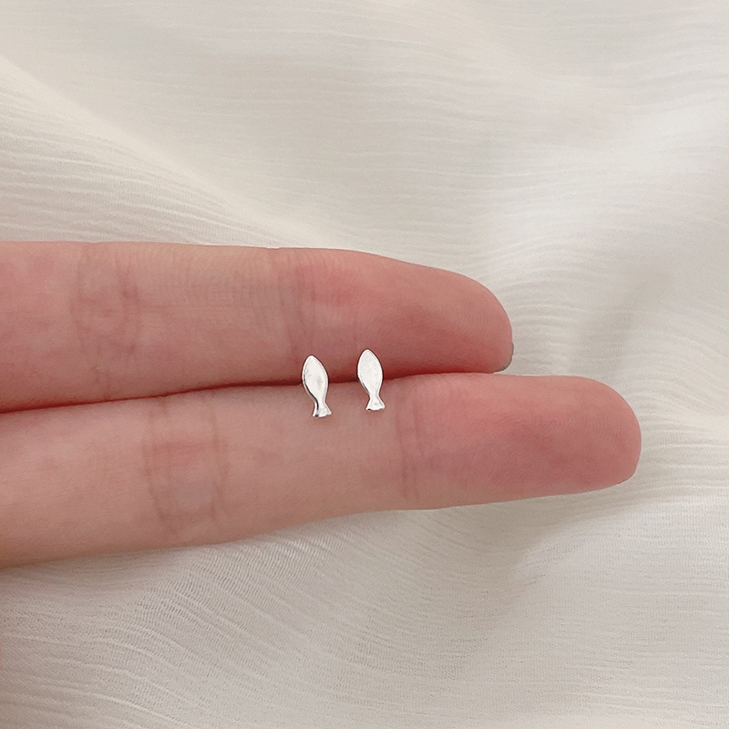 Roselife 1 Pasang Anting Tusuk Sterling Silver 925 Desain Ikan Kecil Simple Lucu Untuk Wanita