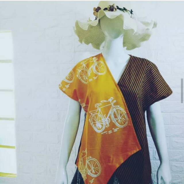 Batik wanita-motif sepeda / batik wanita-lurik