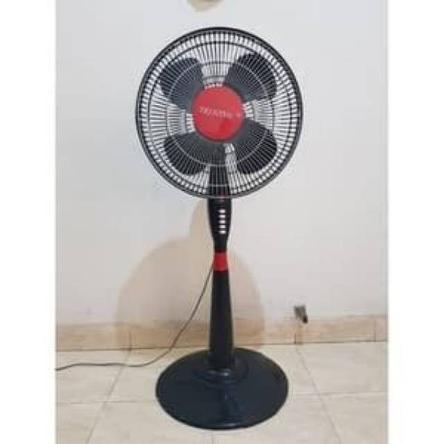 Kipas angin berdiri Trisonic 1601A