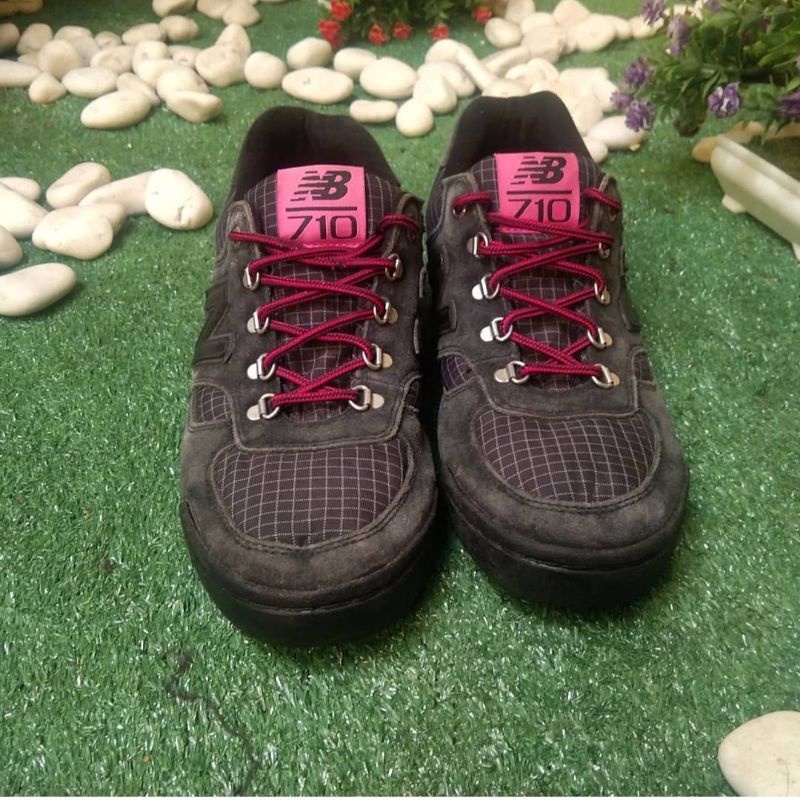 NewBalance710